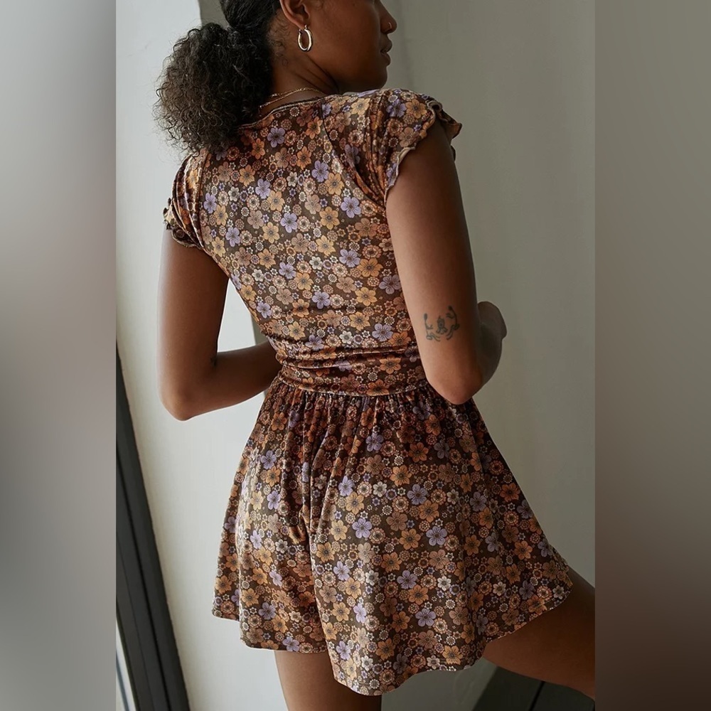 Urban Outfitters Floral Velvet Milly romper - Picture 2 of 7